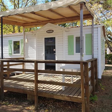 Camping La Vidaresse Hotel Sainte-Anastasie-sur-Issole Exterior foto
