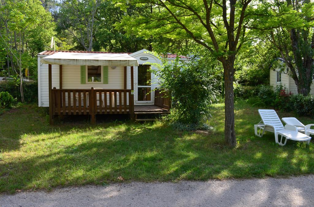 Camping La Vidaresse Hotel Sainte-Anastasie-sur-Issole Exterior foto