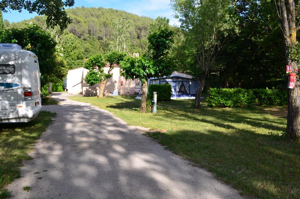 Camping La Vidaresse Hotel Sainte-Anastasie-sur-Issole Exterior foto