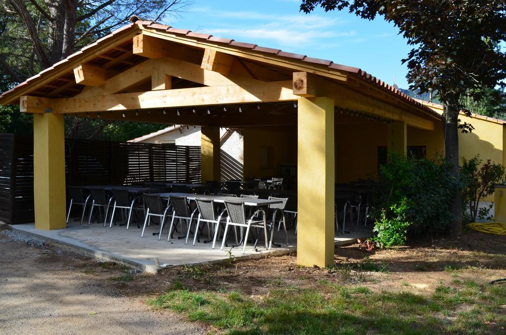 Camping La Vidaresse Hotel Sainte-Anastasie-sur-Issole Exterior foto