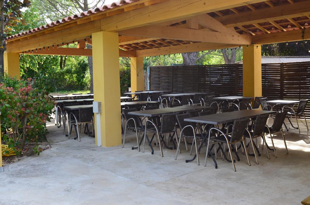 Camping La Vidaresse Hotel Sainte-Anastasie-sur-Issole Exterior foto